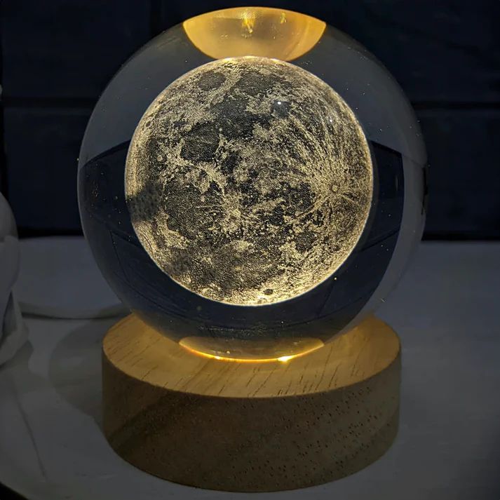 Luminária Astro LED Iluminação com Base de Madeira e Brilho Suave